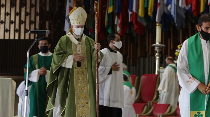 El Arzobispo Carlos Aguiar Retes Preside La Misa En La Basílica De Guadalupe. Foto: INBG/Cortesía.