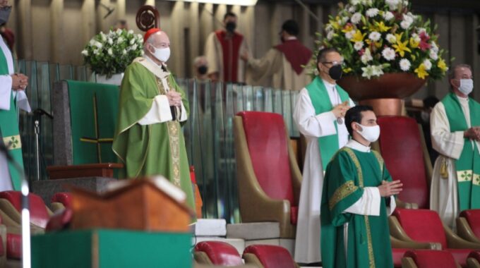 El Arzobispo Carlos Aguiar Retes Preside La Misa Dominical. Foto: Basílica De Guadalupe.