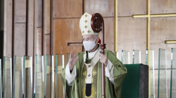 El Arzobispo Carlos Aguiar Preside La Misa Dominical. Foto: Basílica De Guadalupe.