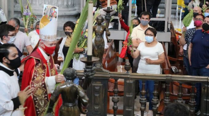 La Misa Del Domingo De Ramos 2021 En La Catedral De México. Foto: Leonel Guízar.