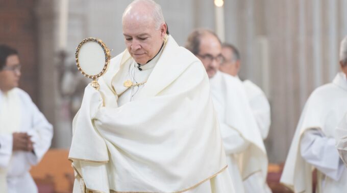 Cardenal Carlos Aguiar Retes, Arzobispo Primado De México.